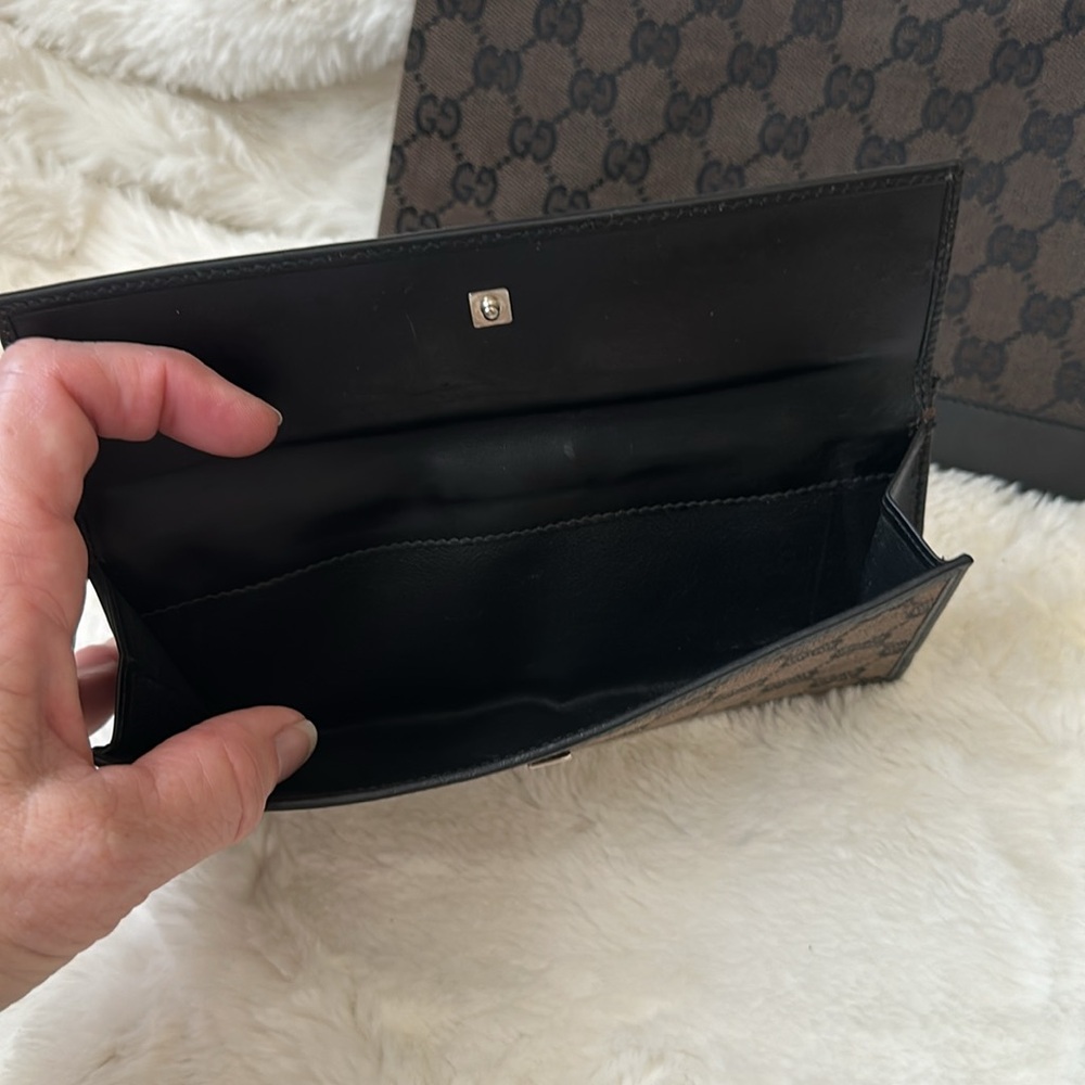 GUCCI 🖤🤎Black/Brown GG Canvas & Leather Flap wallet & Cosmetic pouch like NEW - Picture 2 of 10